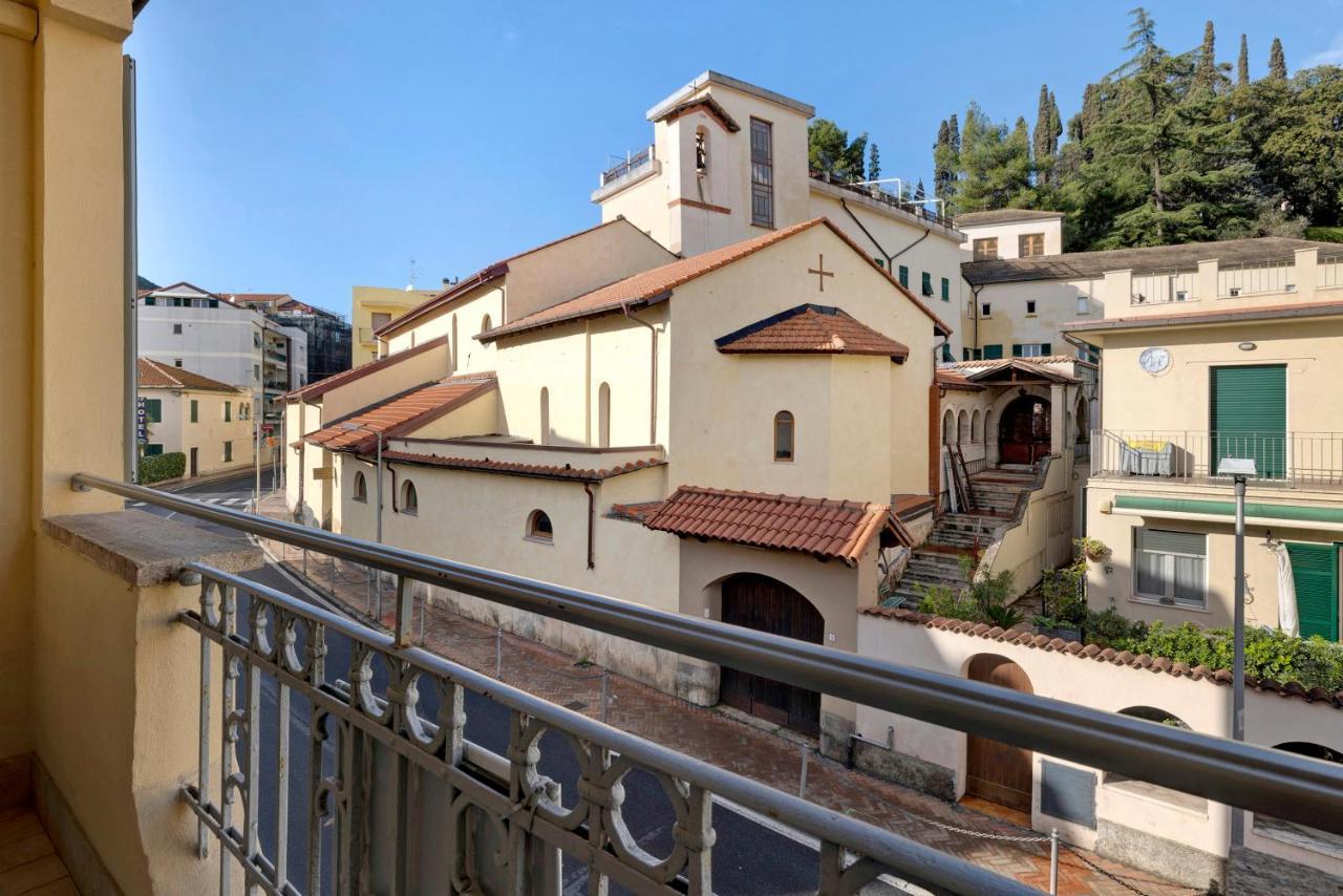 4 Passi Mare Apartment Finale Ligure Luaran gambar